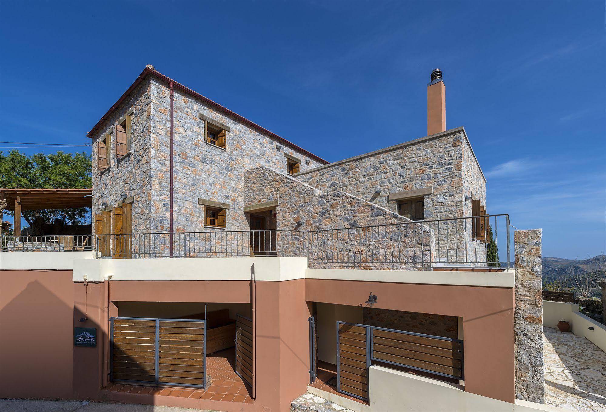 Apirathes Residence Zoúrva Dış mekan fotoğraf