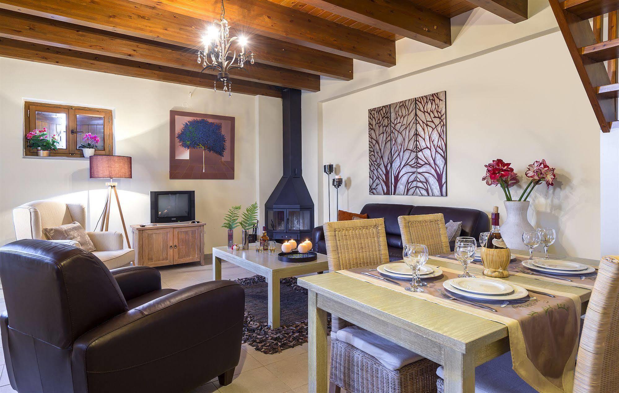 Apirathes Residence Zoúrva Dış mekan fotoğraf