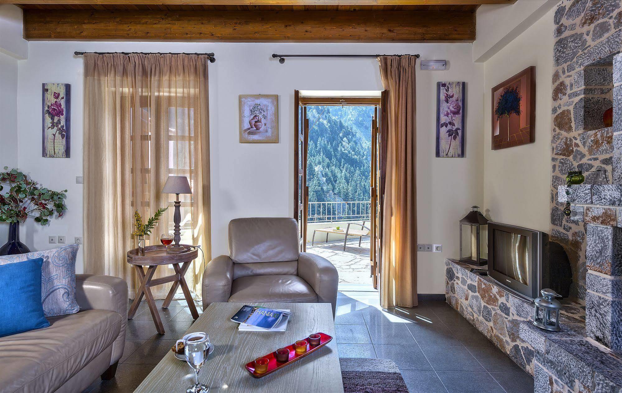 Apirathes Residence Zoúrva Dış mekan fotoğraf