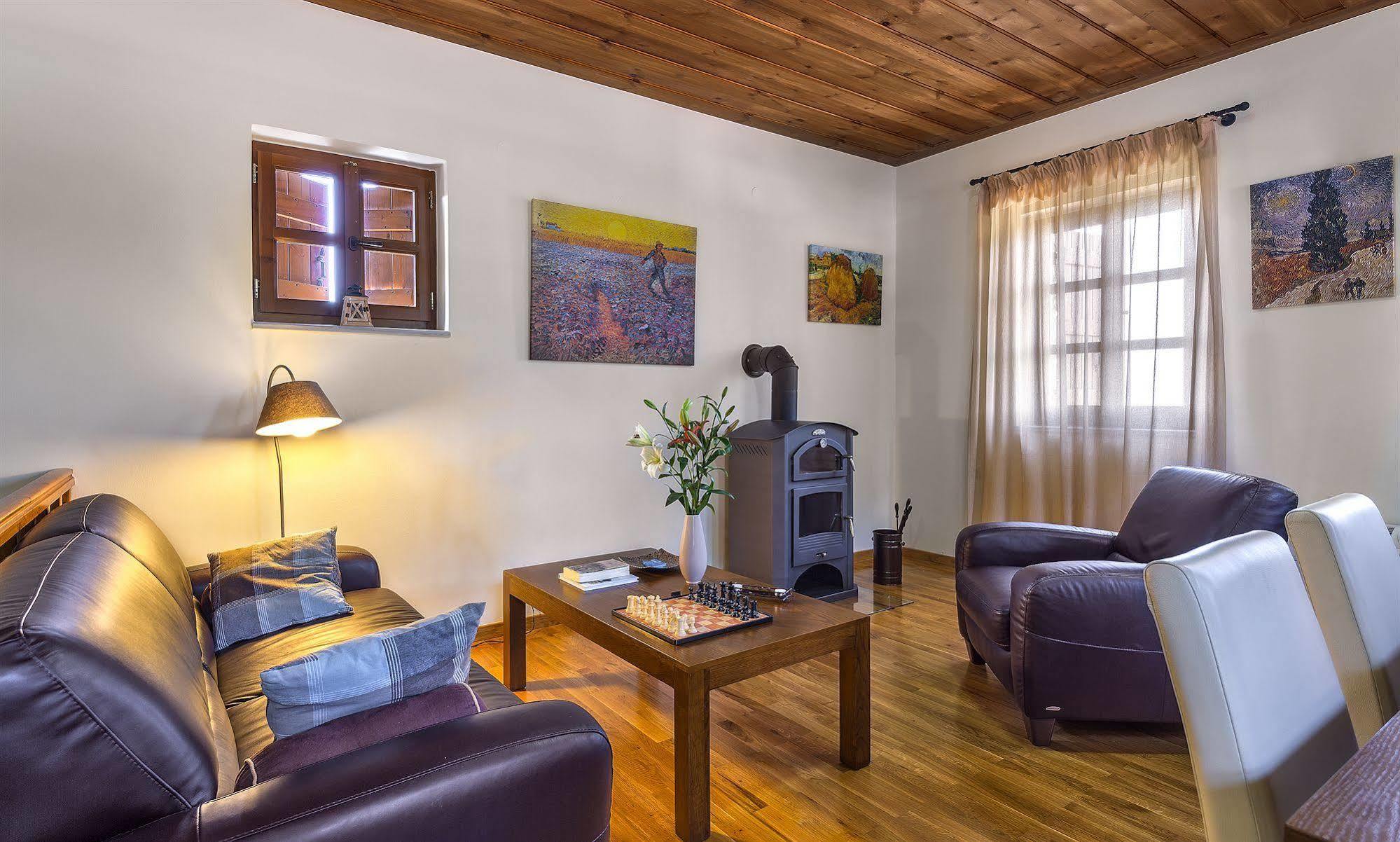 Apirathes Residence Zoúrva Dış mekan fotoğraf