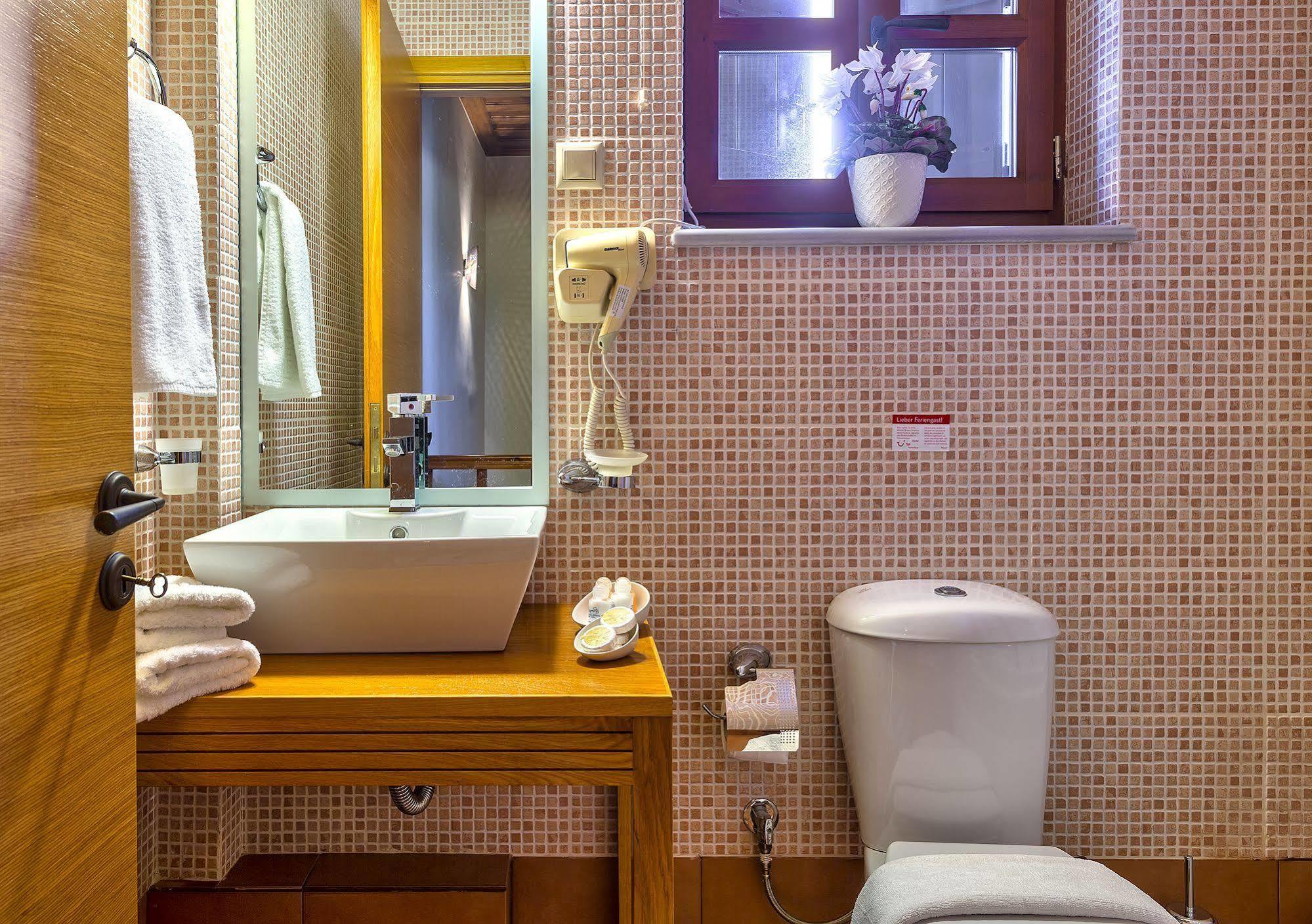 Apirathes Residence Zoúrva Dış mekan fotoğraf
