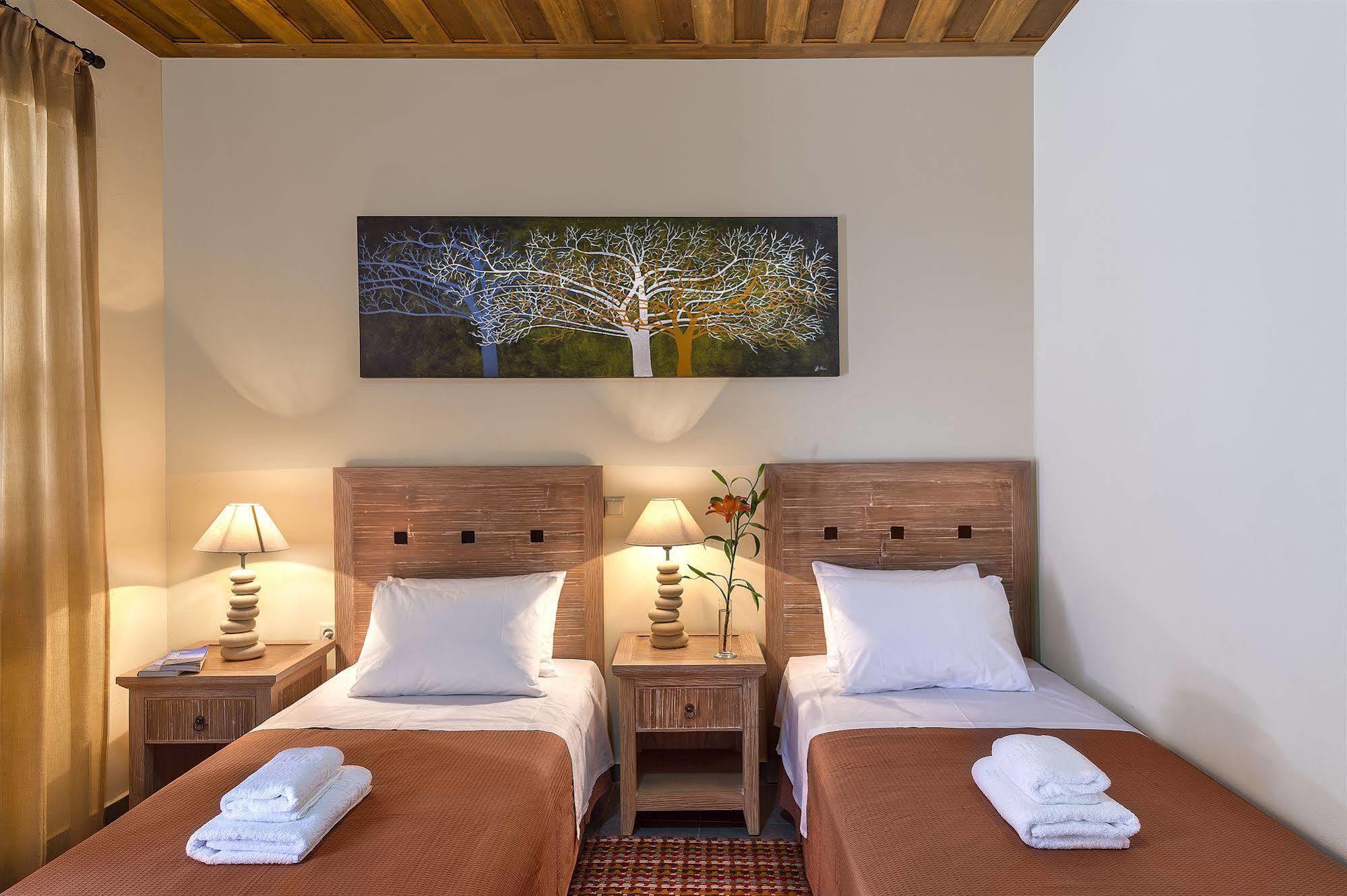 Apirathes Residence Zoúrva Dış mekan fotoğraf