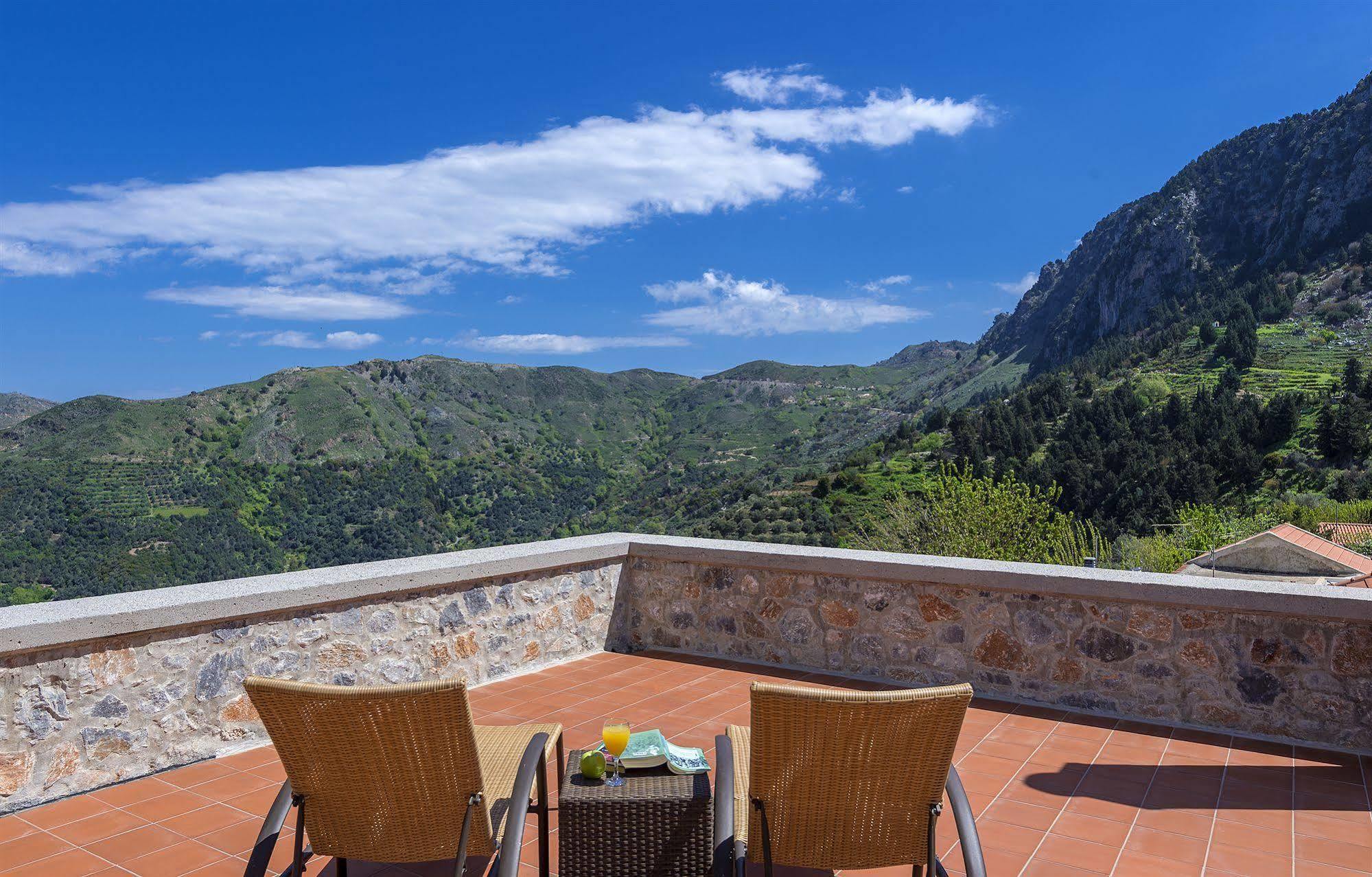 Apirathes Residence Zoúrva Dış mekan fotoğraf