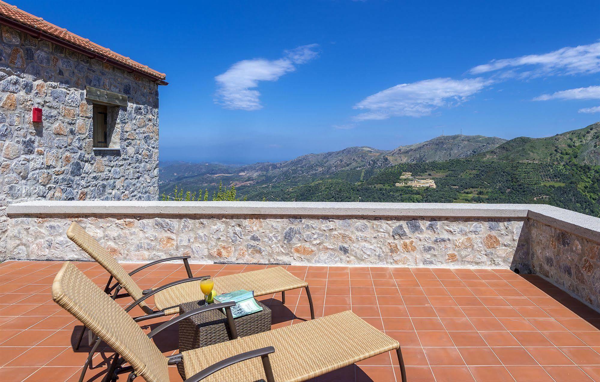 Apirathes Residence Zoúrva Dış mekan fotoğraf